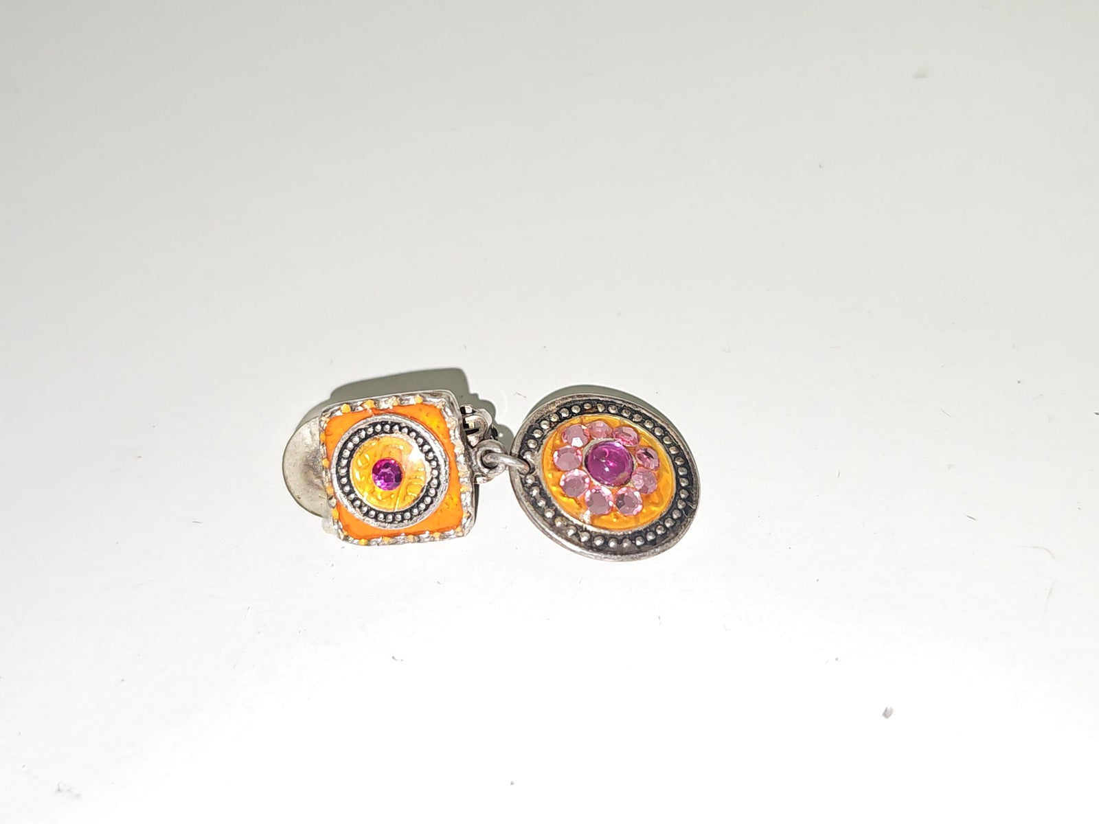 Boucle d?oreille ancienne orpheline Gas, vintage, bijou unique, collection