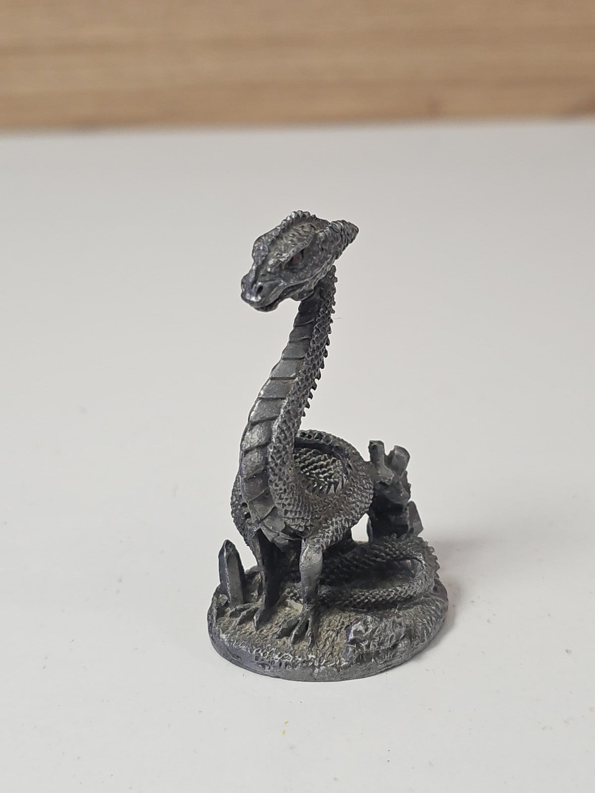 Petite figurine dragon en plomb décorative mini statuette fantasy métal gris