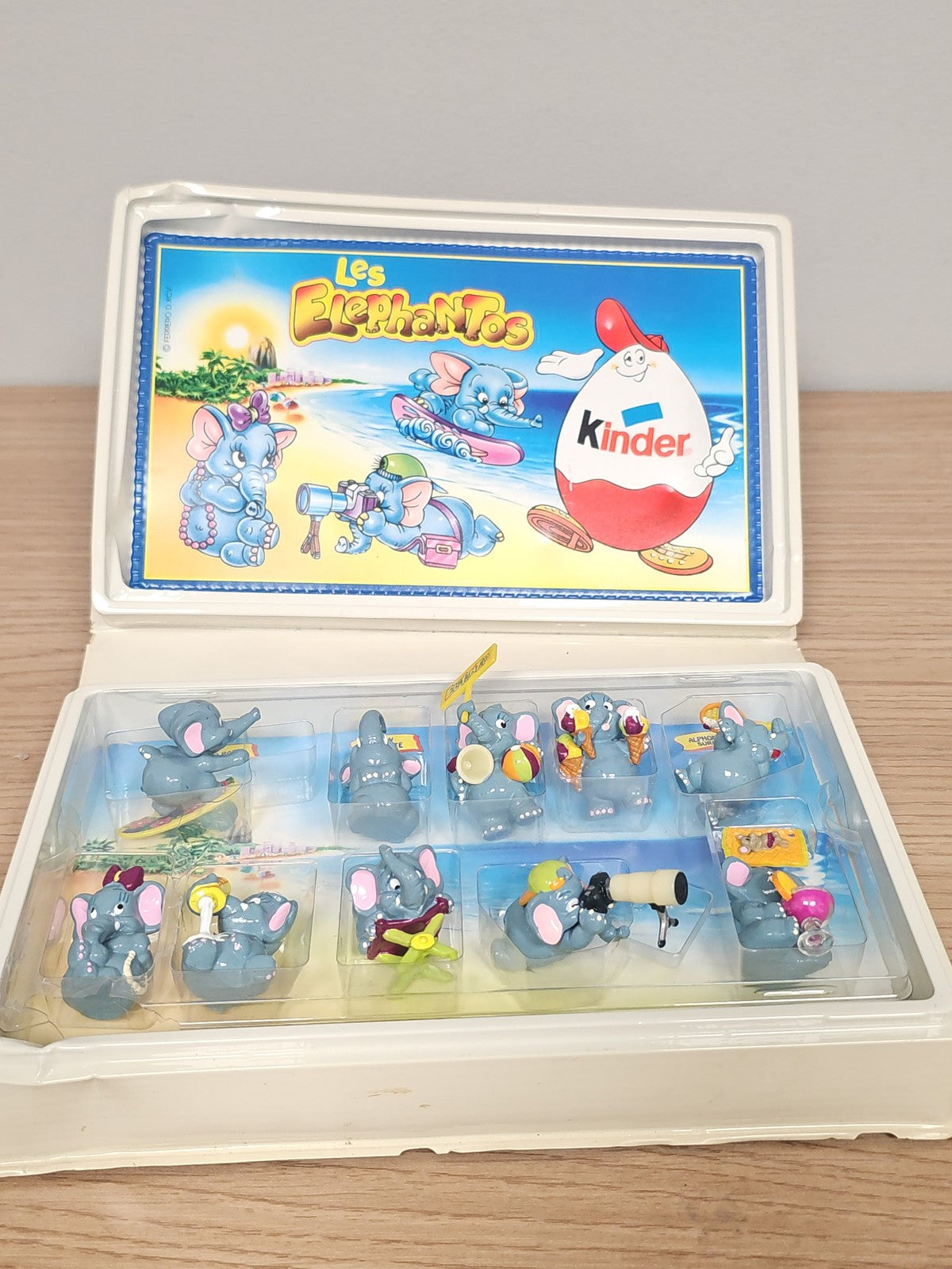 Coffret vintage figurines Kinder Les Elephantos ancien rare, collection rétro jo