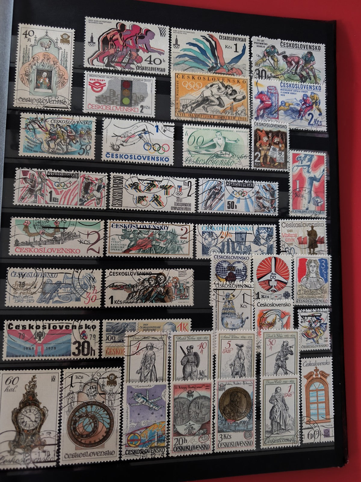 Lot de timbres Tchécoslovaquie thématiques sport, art, architecture, oblitérés
