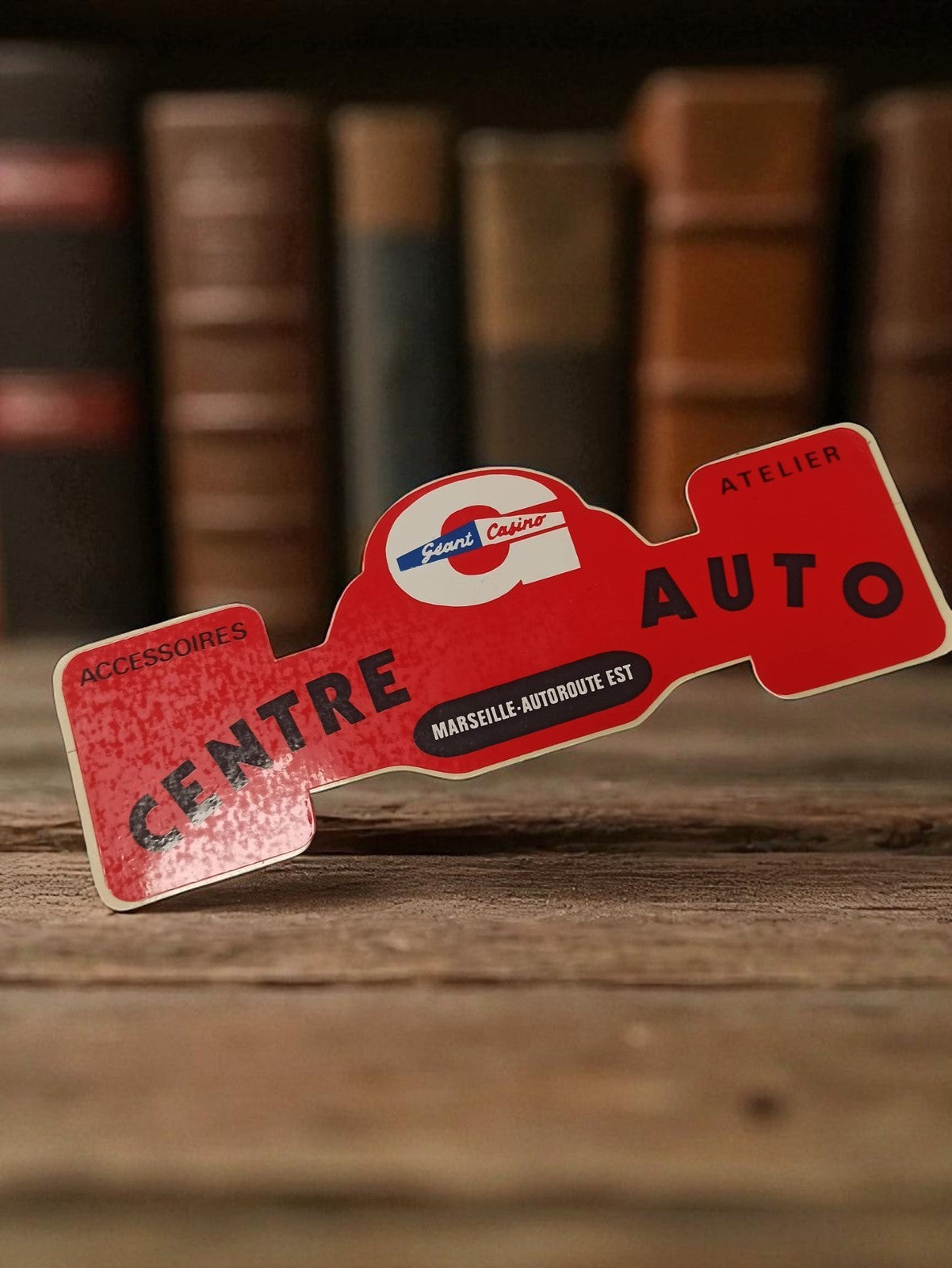 Autocollant vintage Centre Auto Géant Casino rouge rétro publicité Marseille