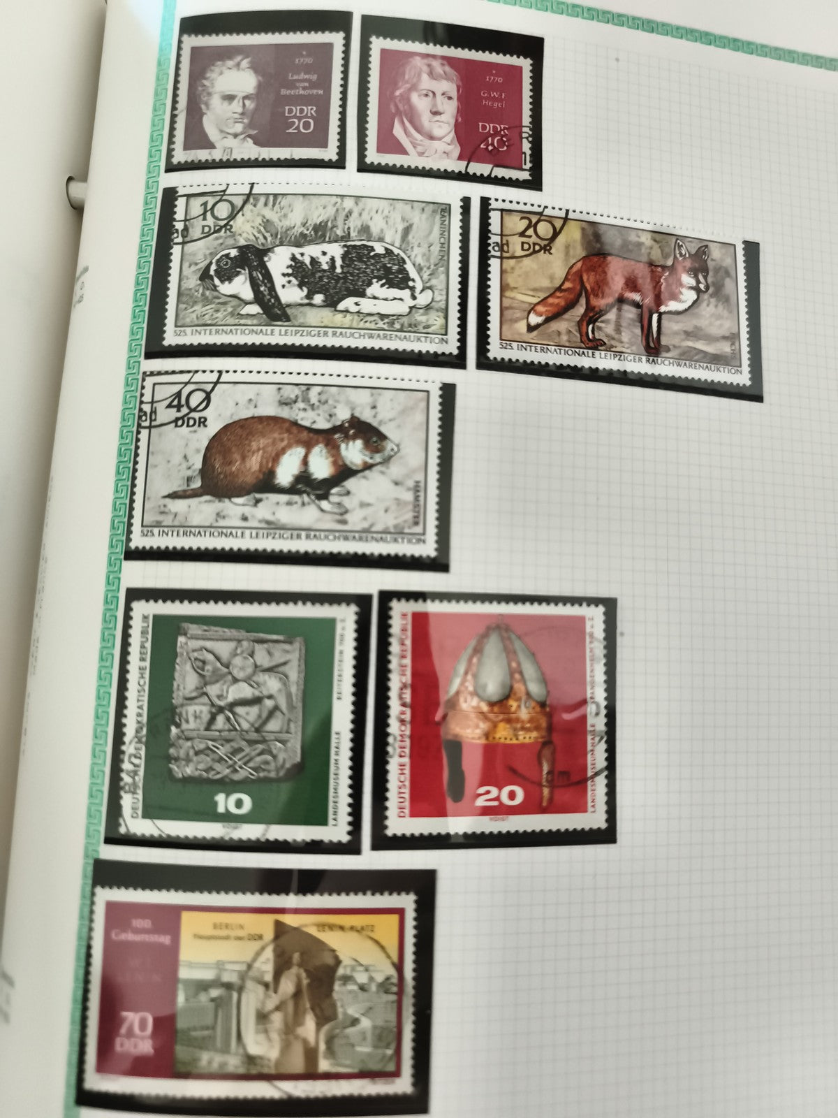 Timbres DDR Allemagne thématiques animaux personnages usagés philatélie