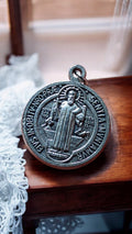 Médaille Saint Benoît vintage bronze, religieuse ancienne, bénédiction