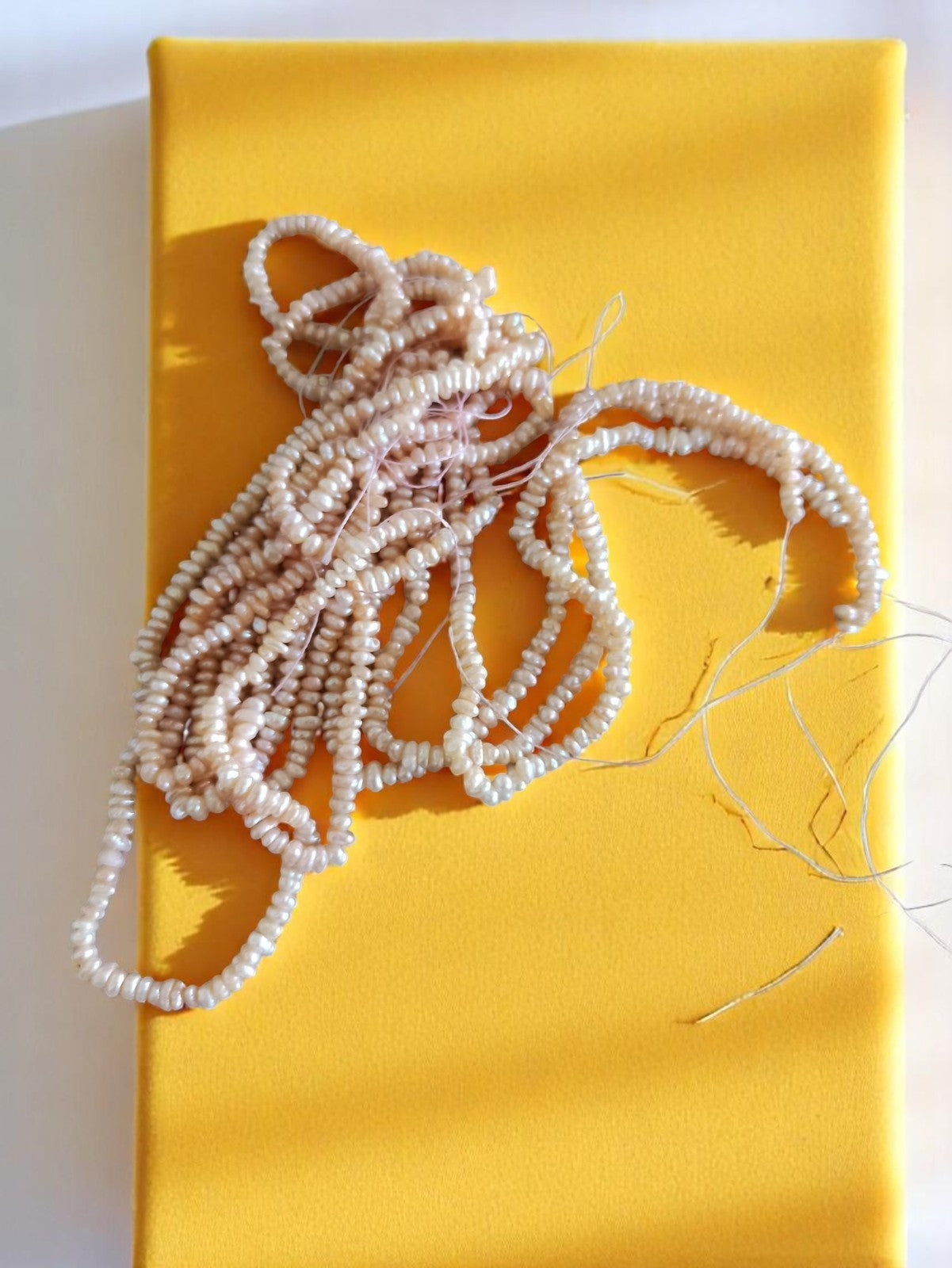 Collier perles de culture authentiques vintage, fil non monté, tons ivoire