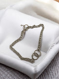 Collier vintage chaîne maillons ajourés, deux anneaux, bijou fantaisie rétro