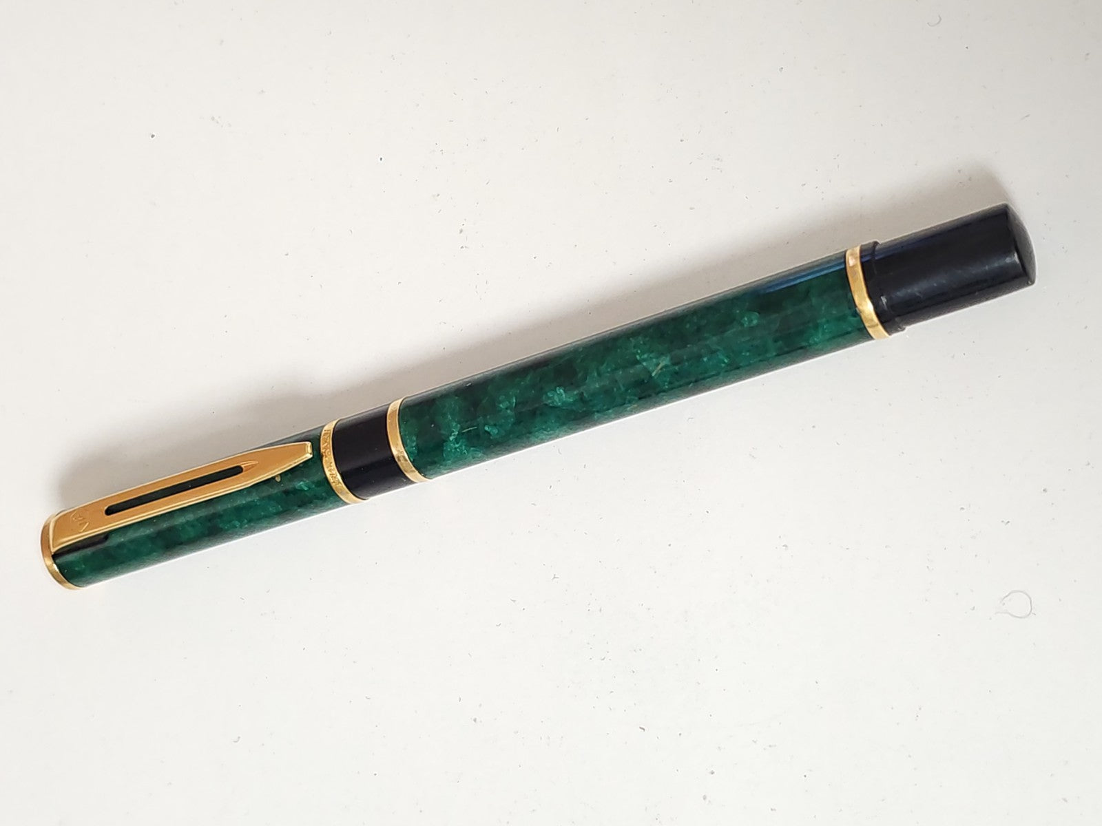 Waterman stylo roller vert marbré écriture fluide design élégant d'occasion