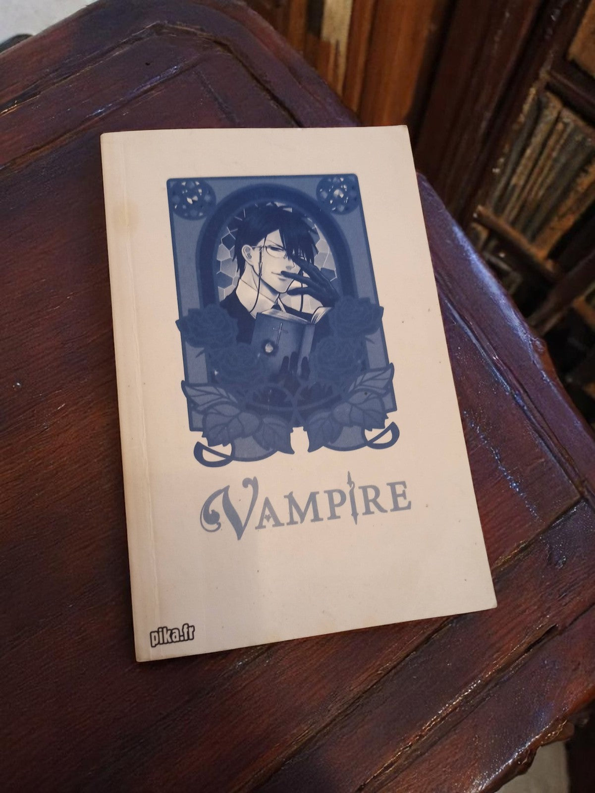 Manga Vampire édition limitée Pika, tome collector vintage, couverture beige