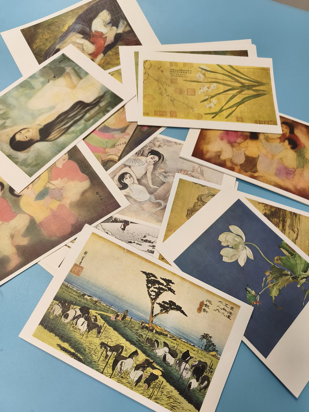 Lot de cartes illustrées aide à l'enfance Vietnam, scènes et portraits couleurs