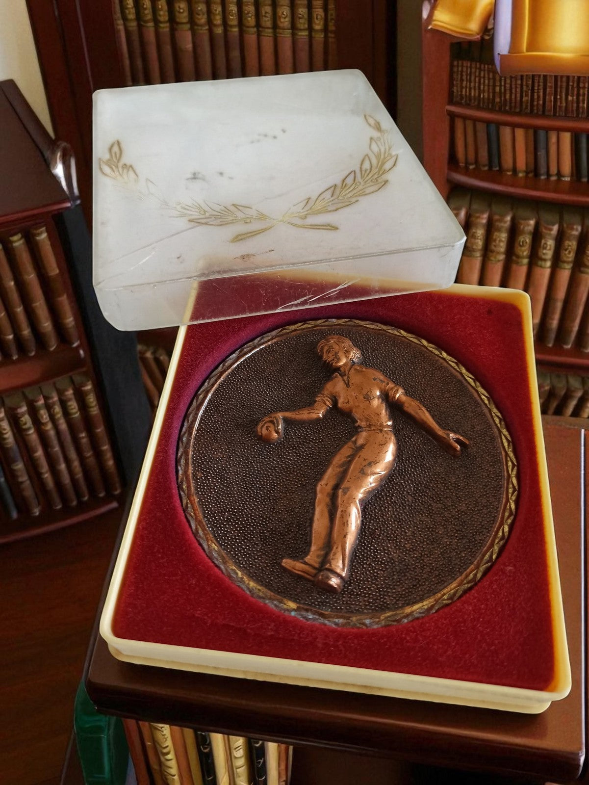 Médaille bronze vintage pétanque relief boîte ancienne trophée déco