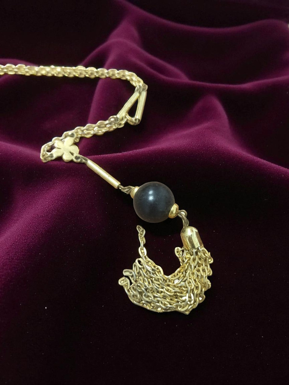 Collier pendentif vintage rétro doré, perle noire, chaîne pampille années 70