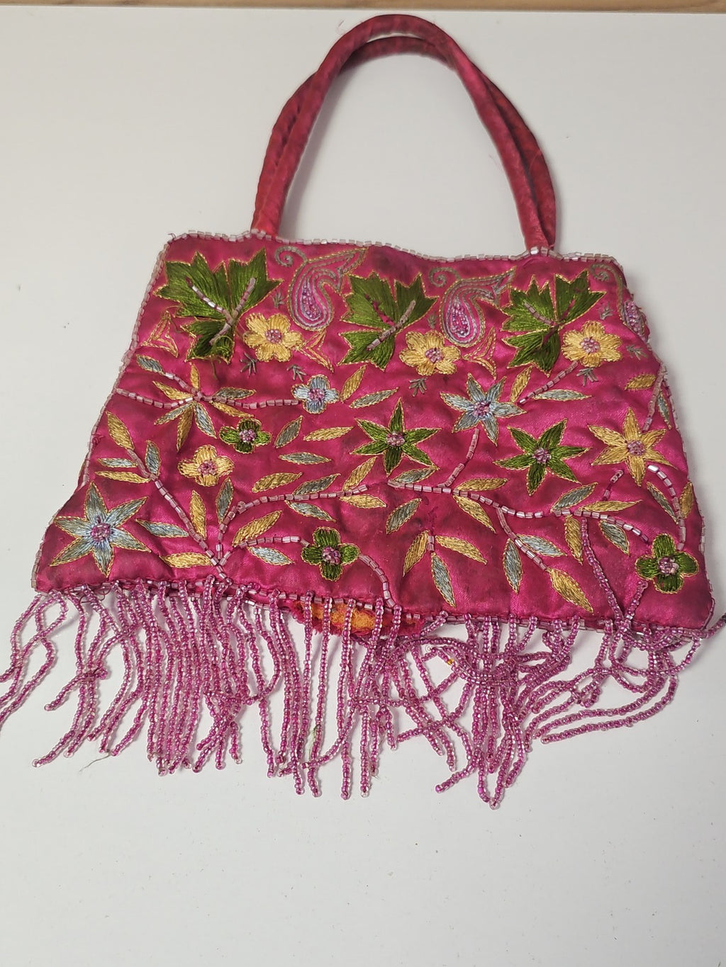 Petit sac à main rétro vintage ancien, accessoire mode femme collection