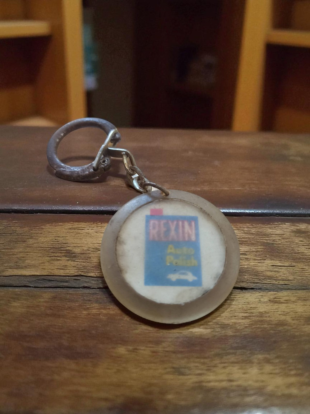 Porte-clés ancien Rexin Auto Polish publicitaire vintage rétro rond