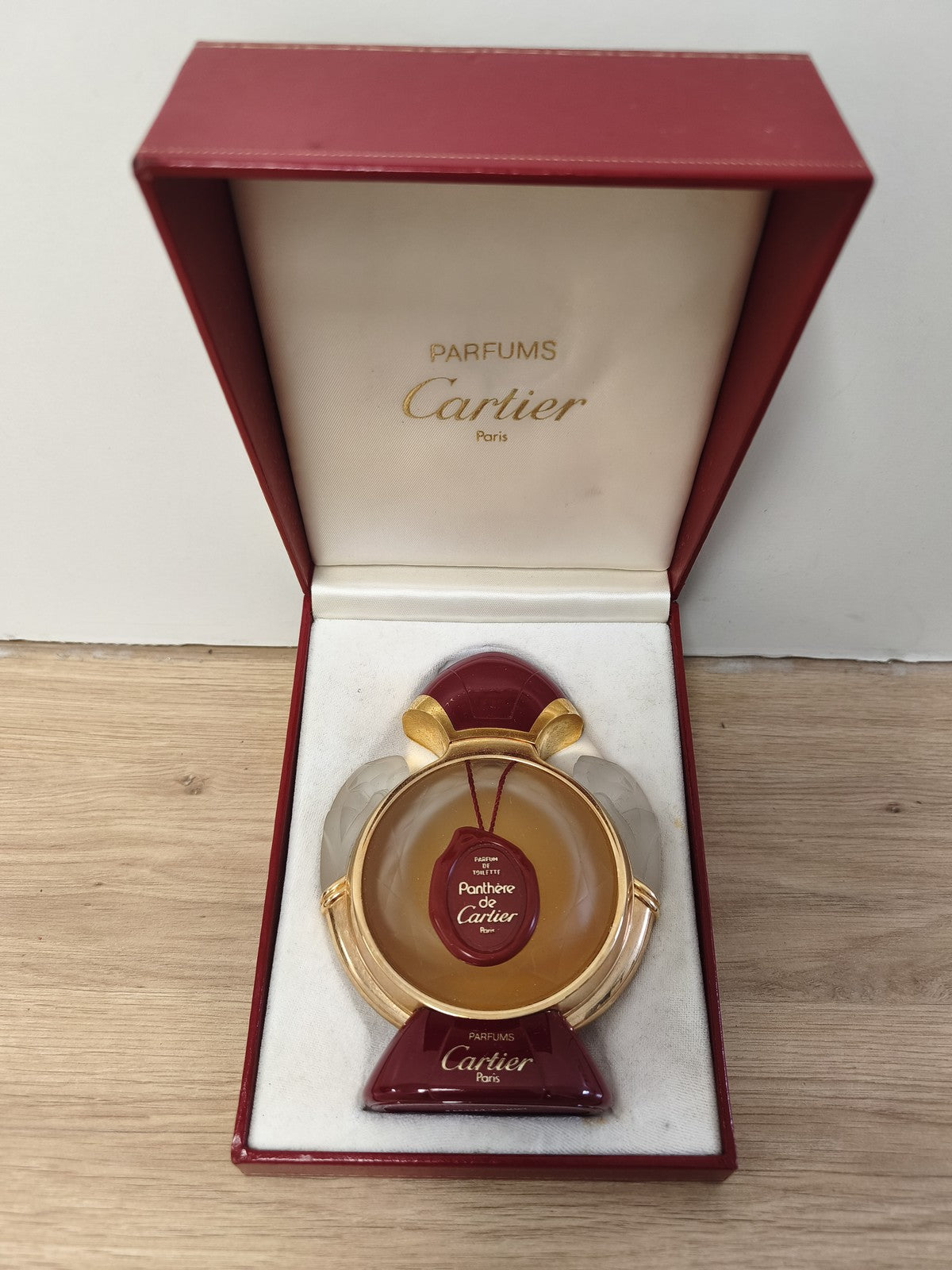 Rare flacon factice vintage Panthère de Cartier grand modèle avec coffret rouge