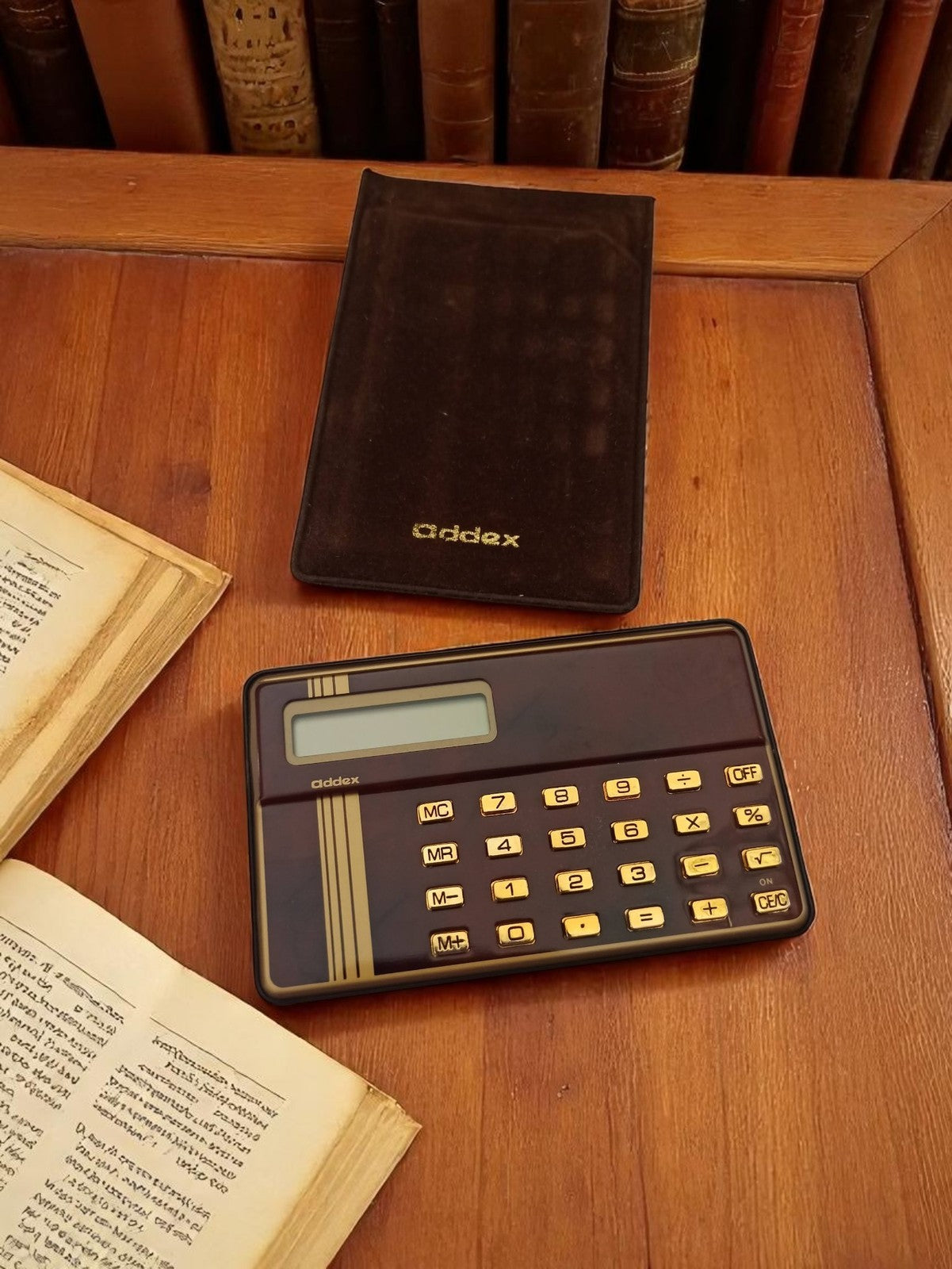 Calculatrice Addex vintage rétro marron doré avec étui - Années 80