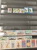 Lot timbres Sénégal motifs fruits, paysages, personnages, arts africains d?occas