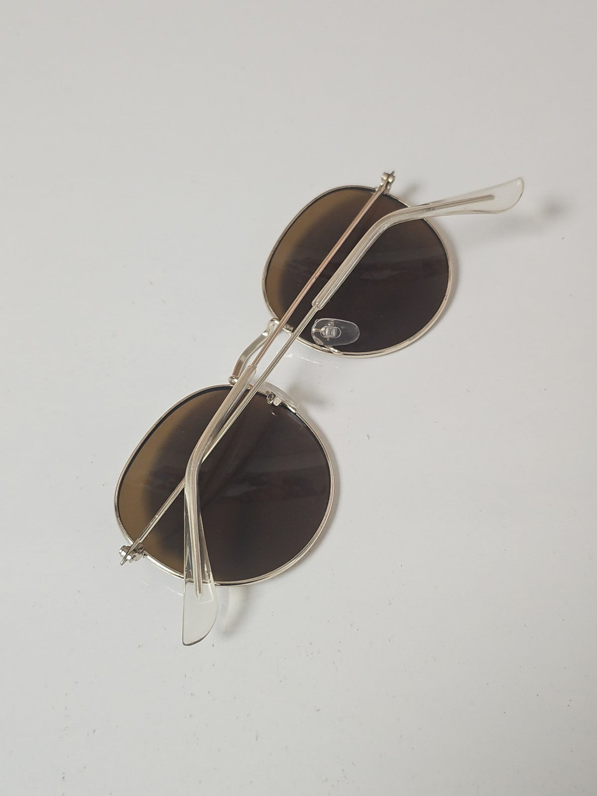Paire de lunettes unisexe GÉNÉRIQUE ? monture classique pour usage quotidien