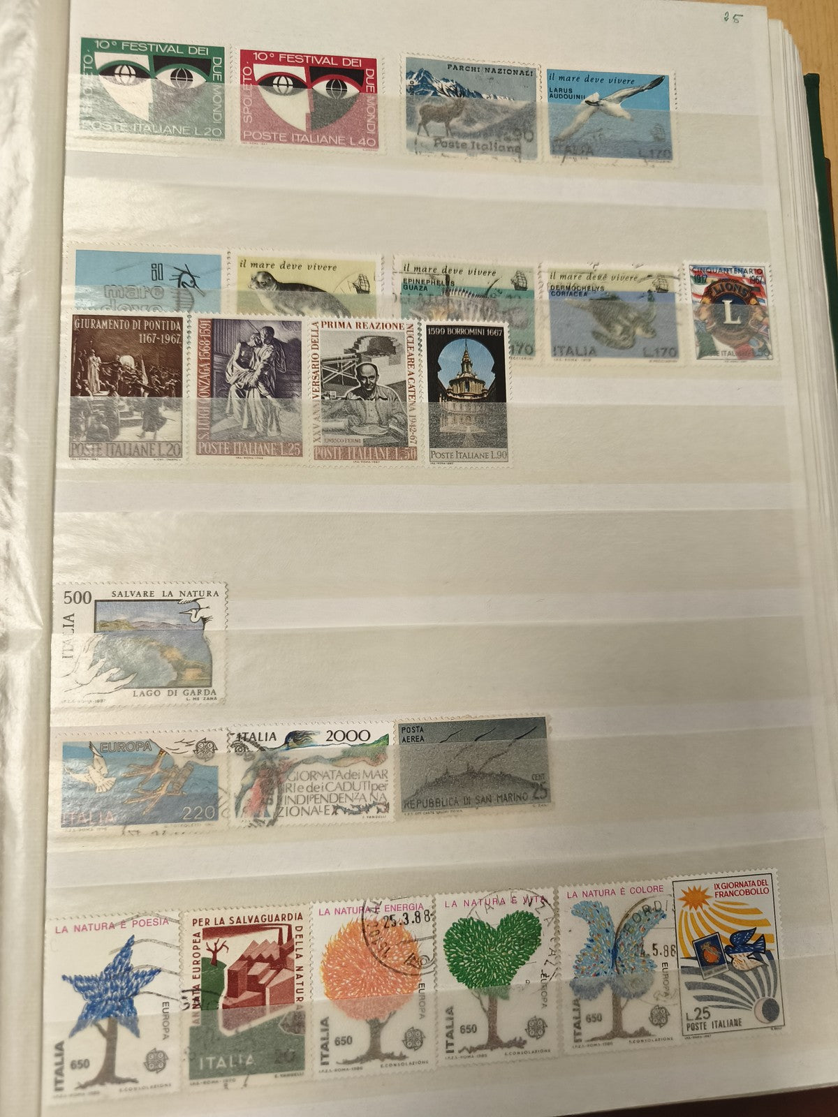 Lot de timbres Poste Italienne divers motifs nature animaux paysages couleurs