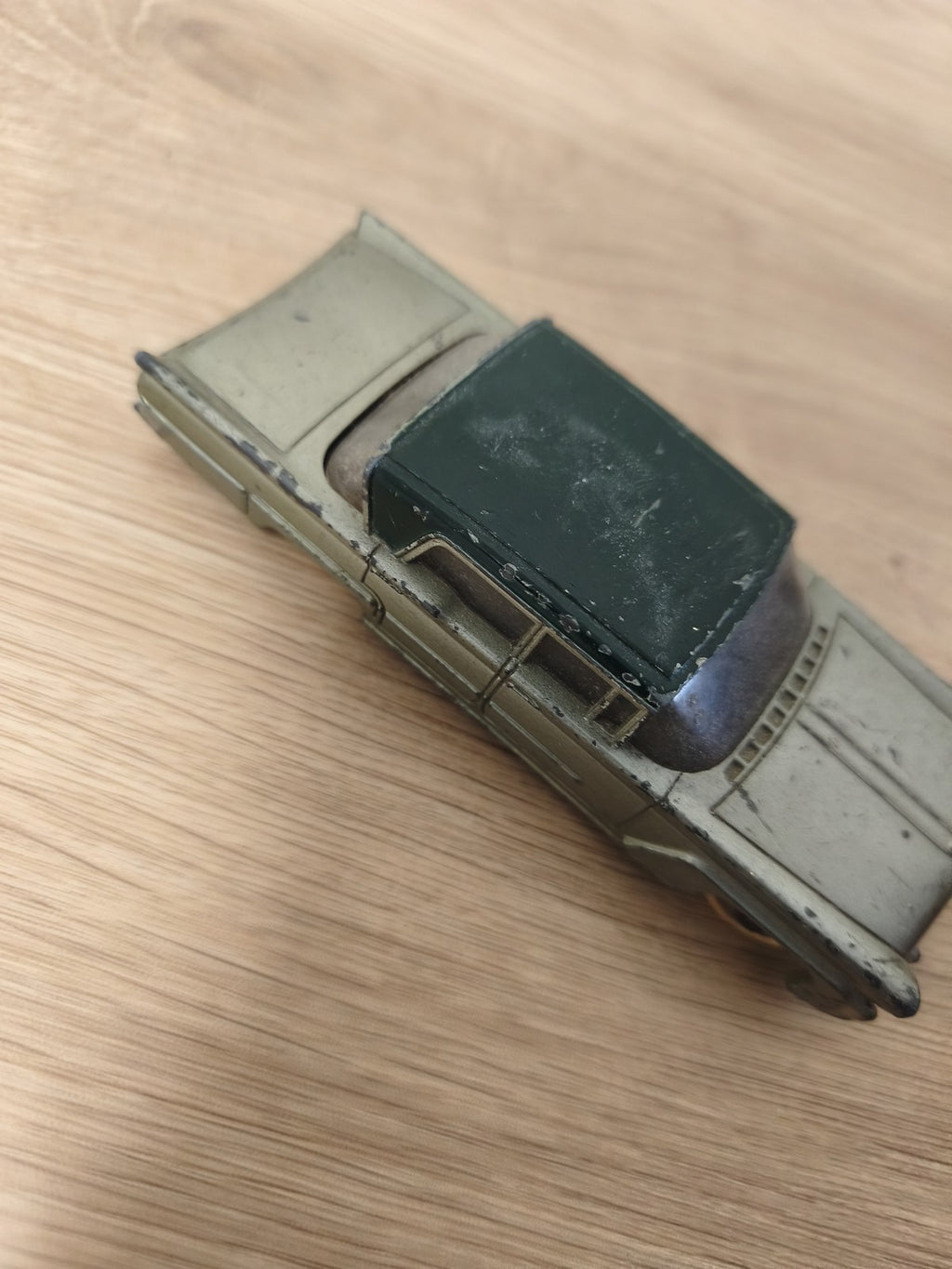 Vintage Dinky Toys Lincoln Premier vert pois, berline ancienne collection