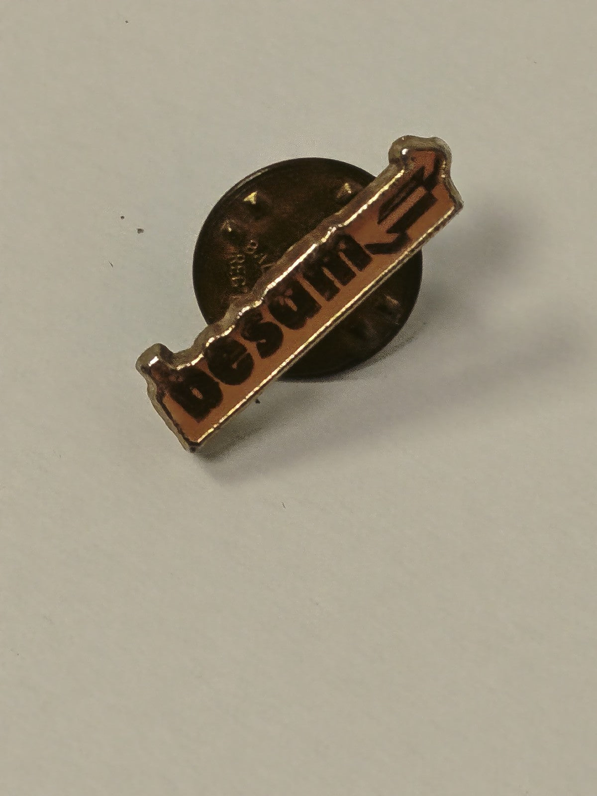 Pin's ancien rétro Besam vintage collection badge broche old school rare