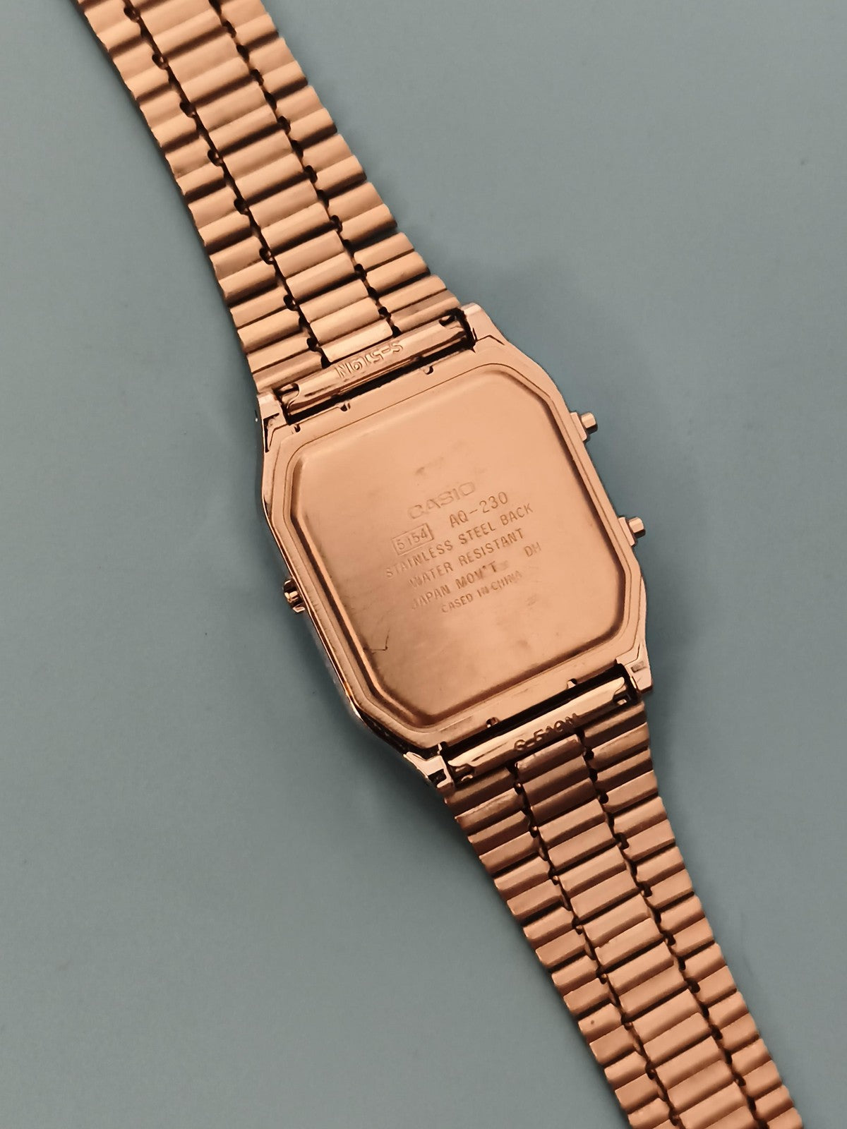 Montre Casio quartz double affichage doré bracelet métal Water Resist
