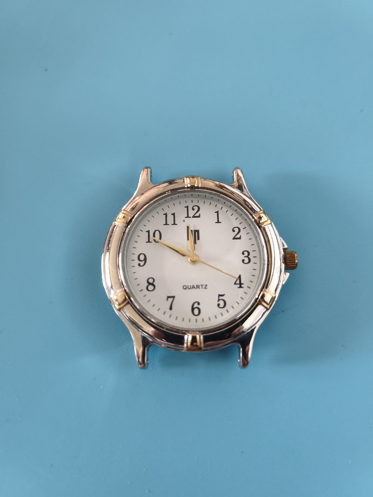 Montre Lip Classics femme, élégante montre-bracelet, marque française, occasion