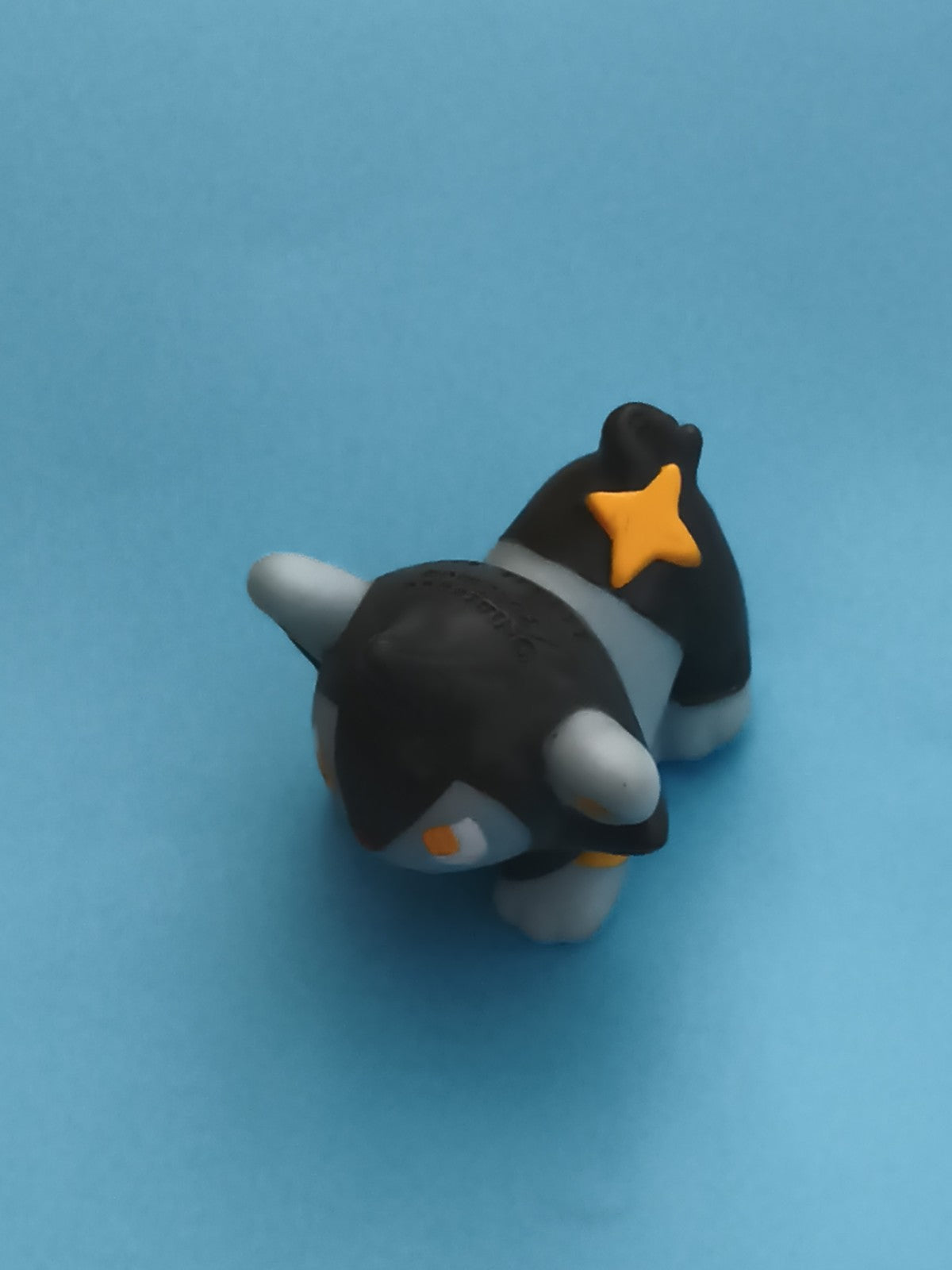 Figurine doigt Pokémon Shinx noir gris étoile jaune finger puppet