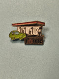 Pin's vintage Shell station essence, voiture verte, collection rétro (Ref 7)