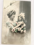 Carte postale ancienne CPA Sainte Marie femme fillette fleurs colorisées