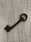 Ancienne clé de château forgée, patine rouille, grande clé vintage serrure