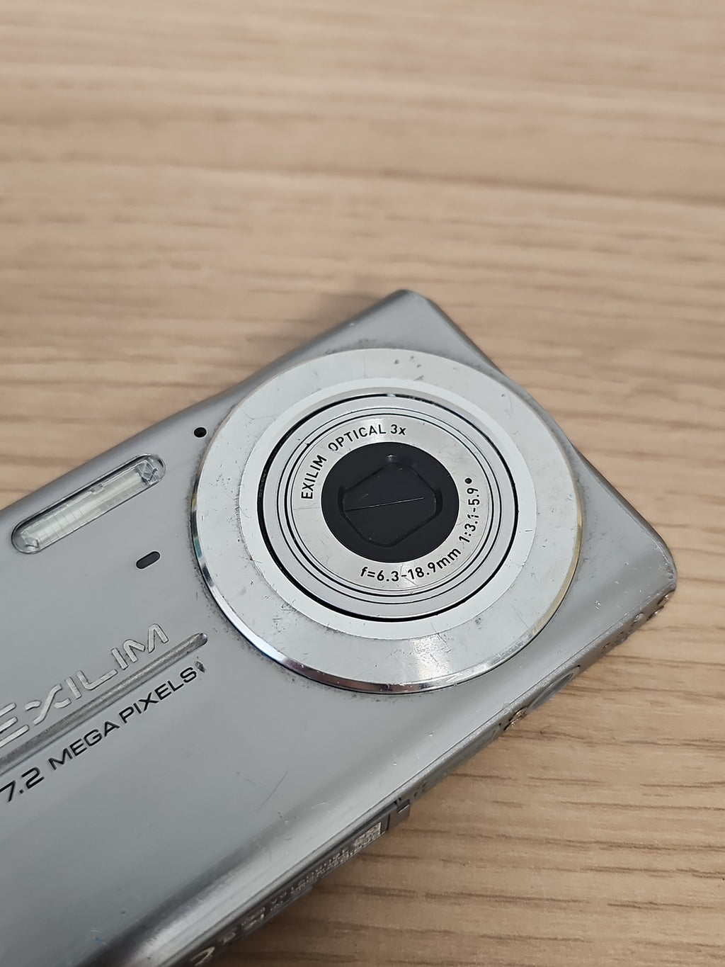 Appareil photo Casio Exilim compact 7.2 MP argenté HS pièces
