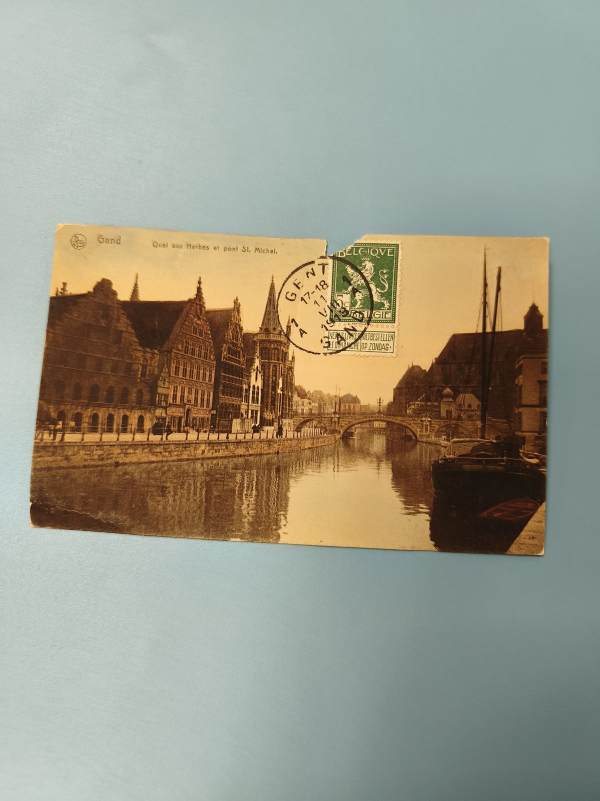 Carte postale ancienne Gand Quai aux Herbes pont St Michel timbre Belgique