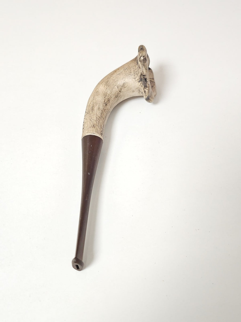 Pipe ancienne signée vintage pour collectionneur, objet rétro fumeur d?occasion