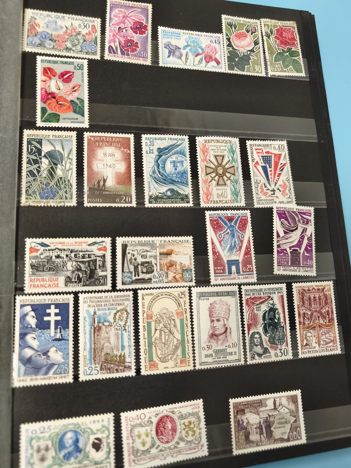 Lot anciens timbres oblitérés France thématiques fleurs histoire collection