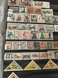 Lot de timbres oblitérés Pologne motifs variés formes classiques et triangles