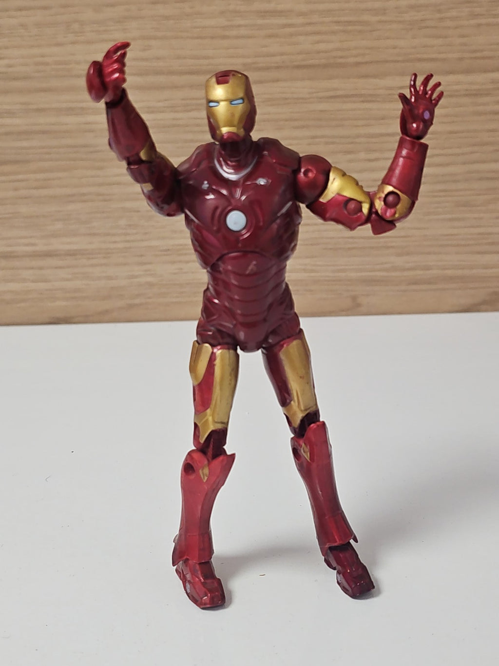 Figurine Marvel Legends Iron Man Mark III 2008 articulée 15cm super-héros film