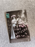 Carte postale ancienne CPA « Bons Baisers » roses timbre France