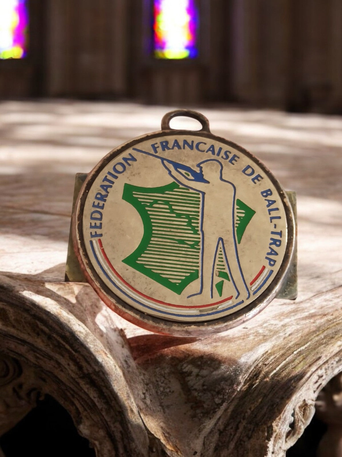Médaille vintage Fédération Française Ball-Trap tir sportif émaillée France
