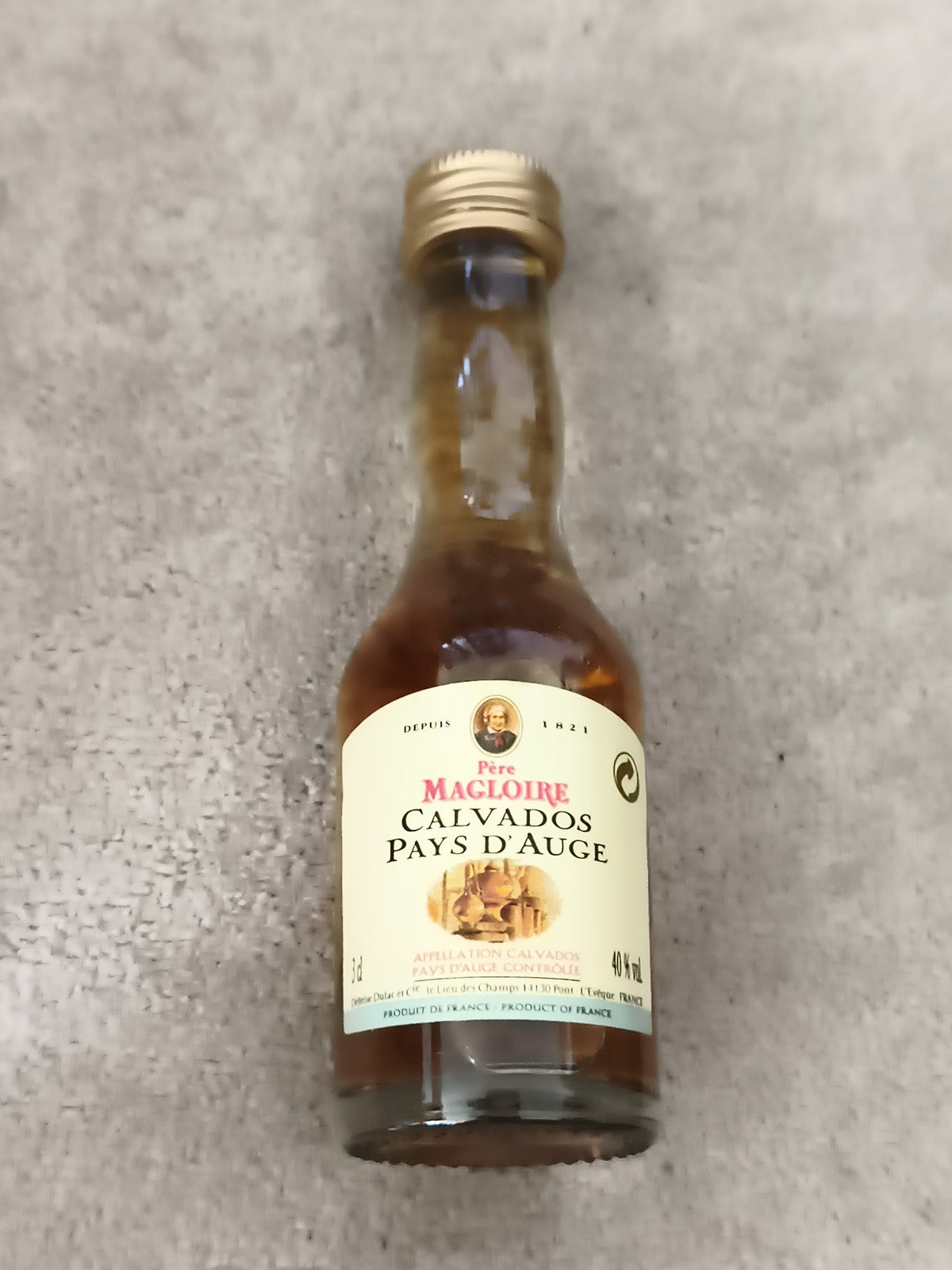 Miniature Calvados Père Magloire Pays d’Auge 3 cl partiellement remplie