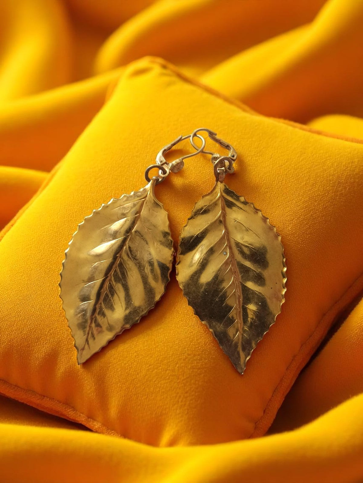 Boucles d?oreilles feuille vintage dorure métal, clip fantaisie rétro