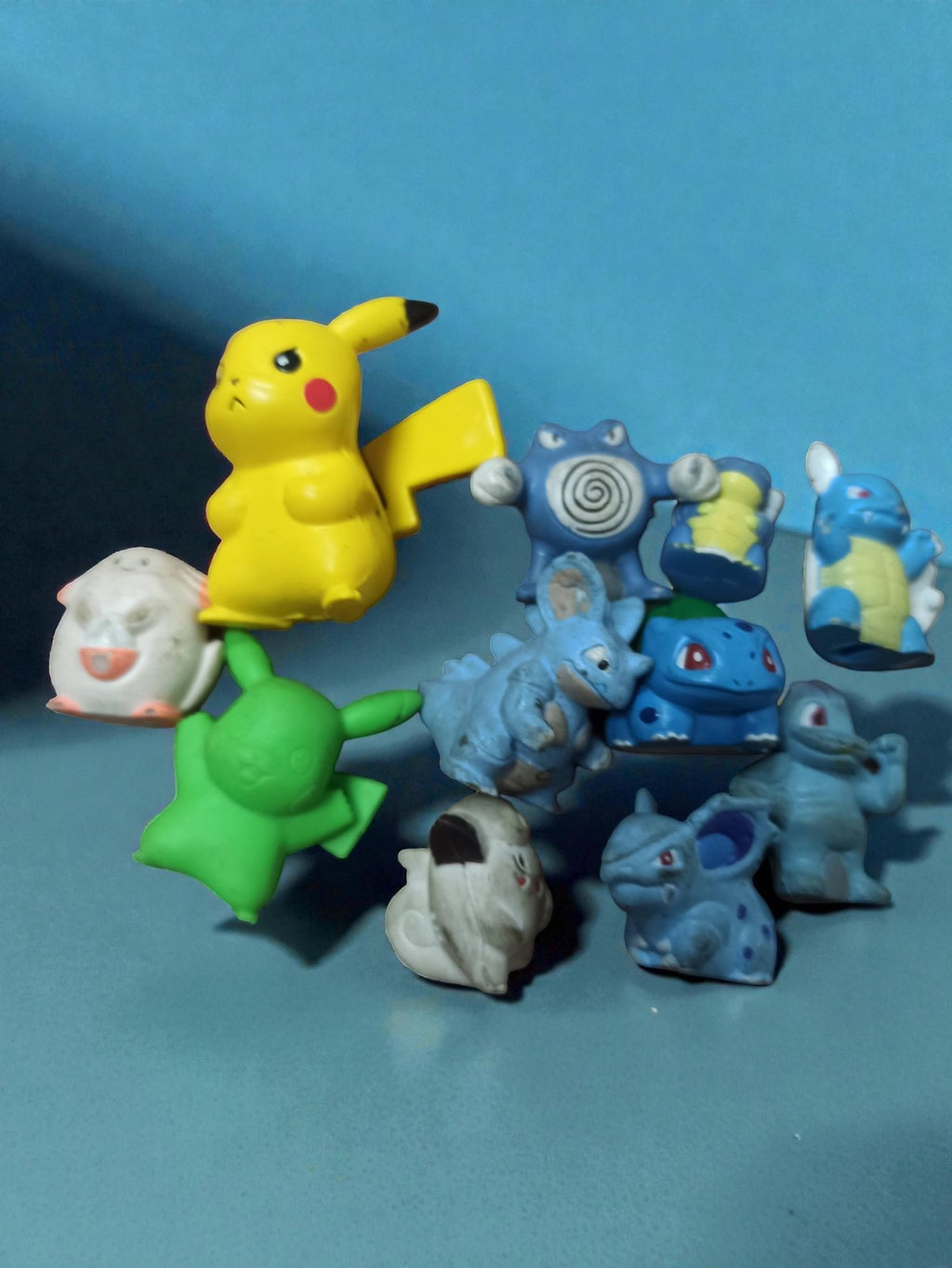 Lot figurines Pokémon vintage rétro, jouets anciens, pions années 90