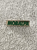 Pin's MOBALPA vintage lettrage vert badge ancien publicitaire (Ref 9)