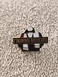 Pin's vintage L'Homme Moderne noir blanc doré badge années 80/90 (Ref 4)