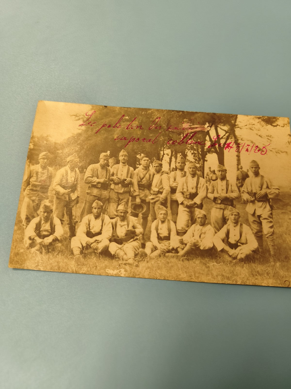 Carte postale ancienne CPA soldats français groupe militaire époque 1910s