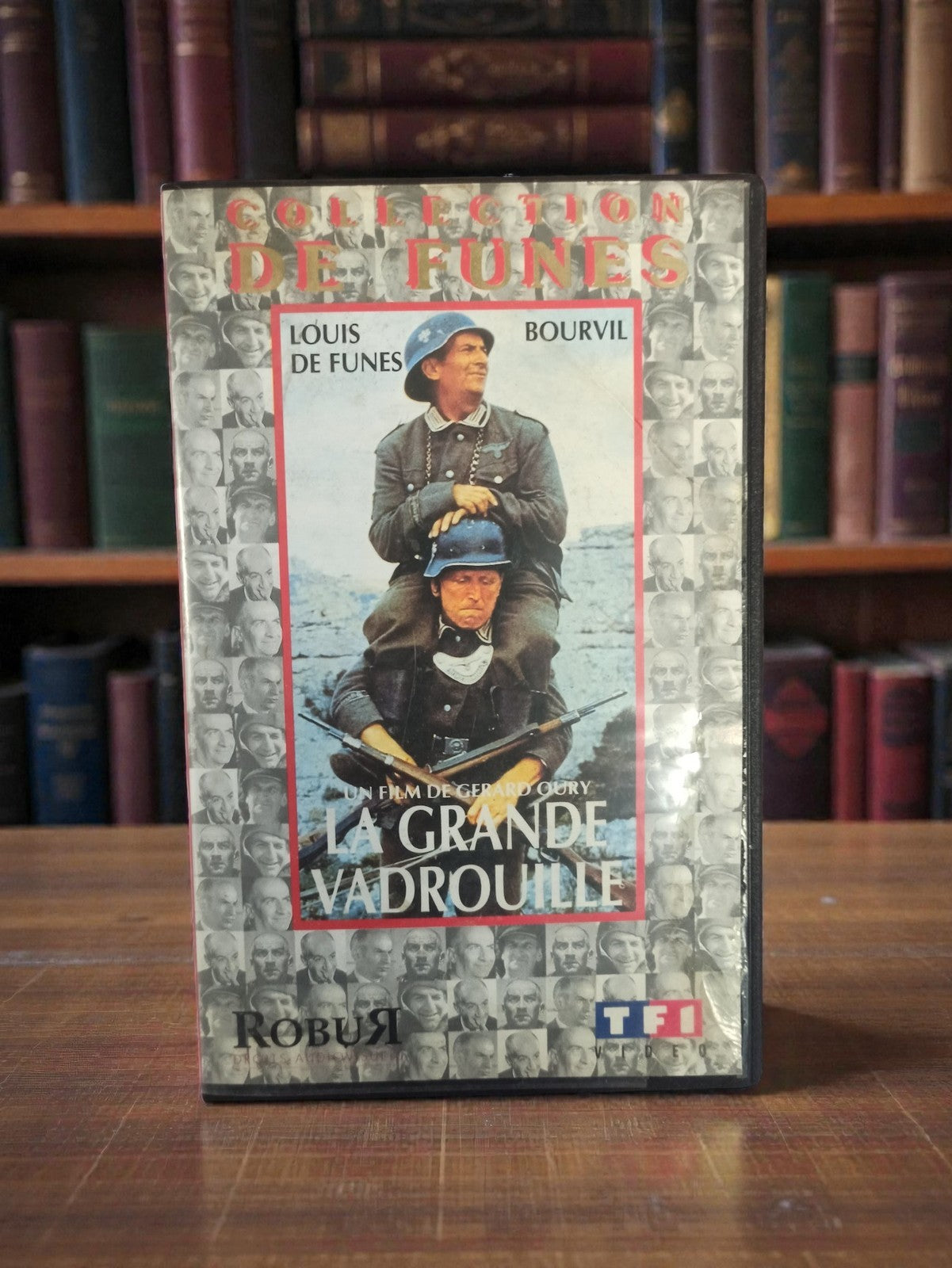 Cassette VHS La Grande Vadrouille Louis de Funès Bourvil rétro TF1 vidéo