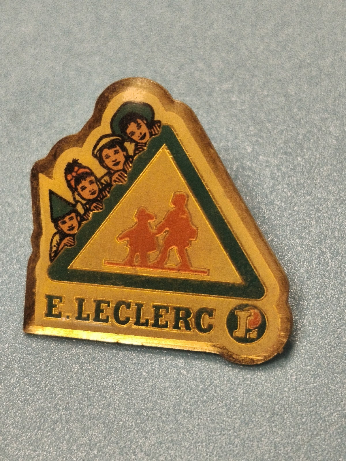 Vintage pin's E.Leclerc enfants signalisation jaune vert collection rétro