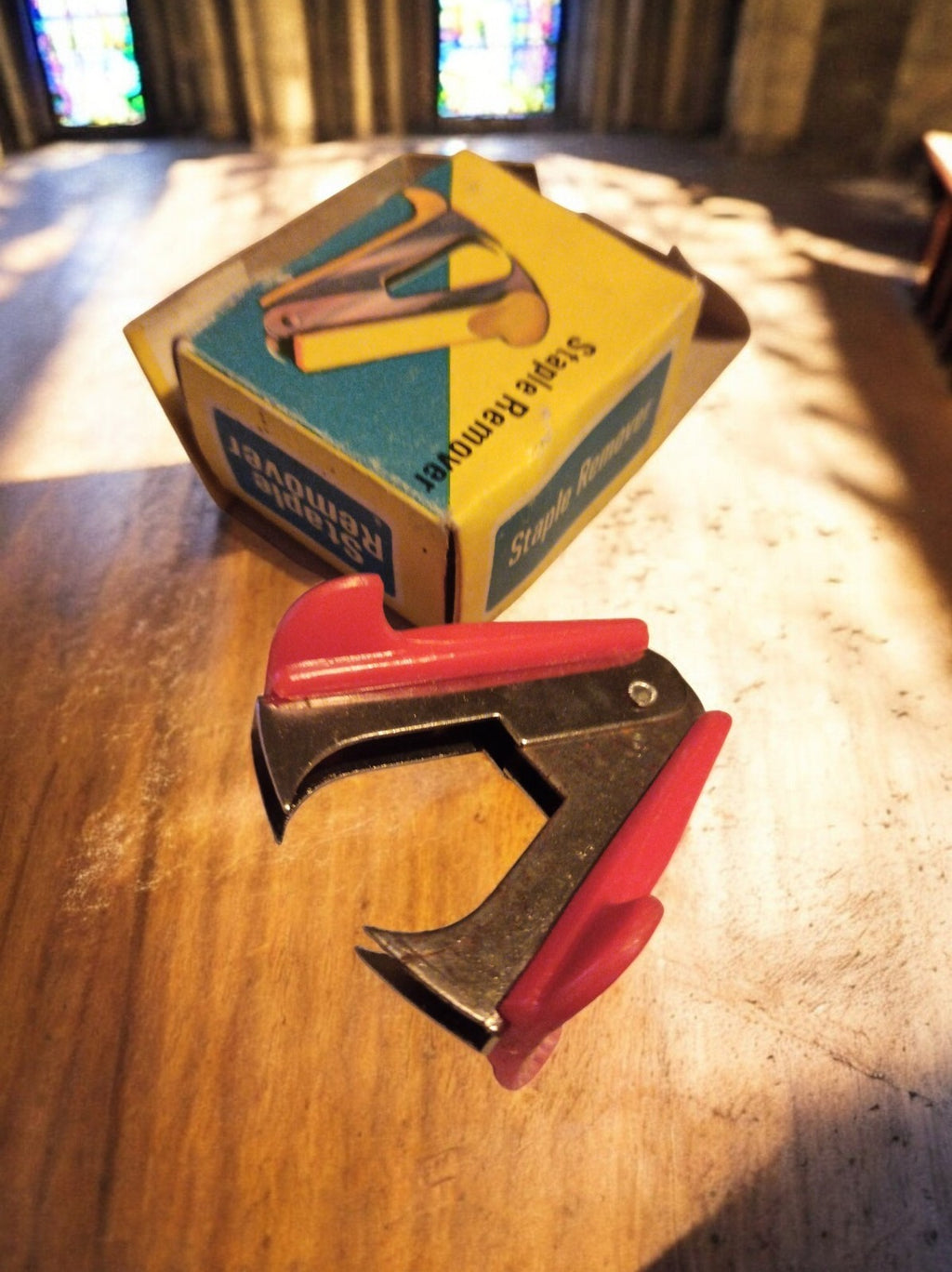 Dégrafeuse vintage années 70 en boîte Staple Remover rétro bureau
