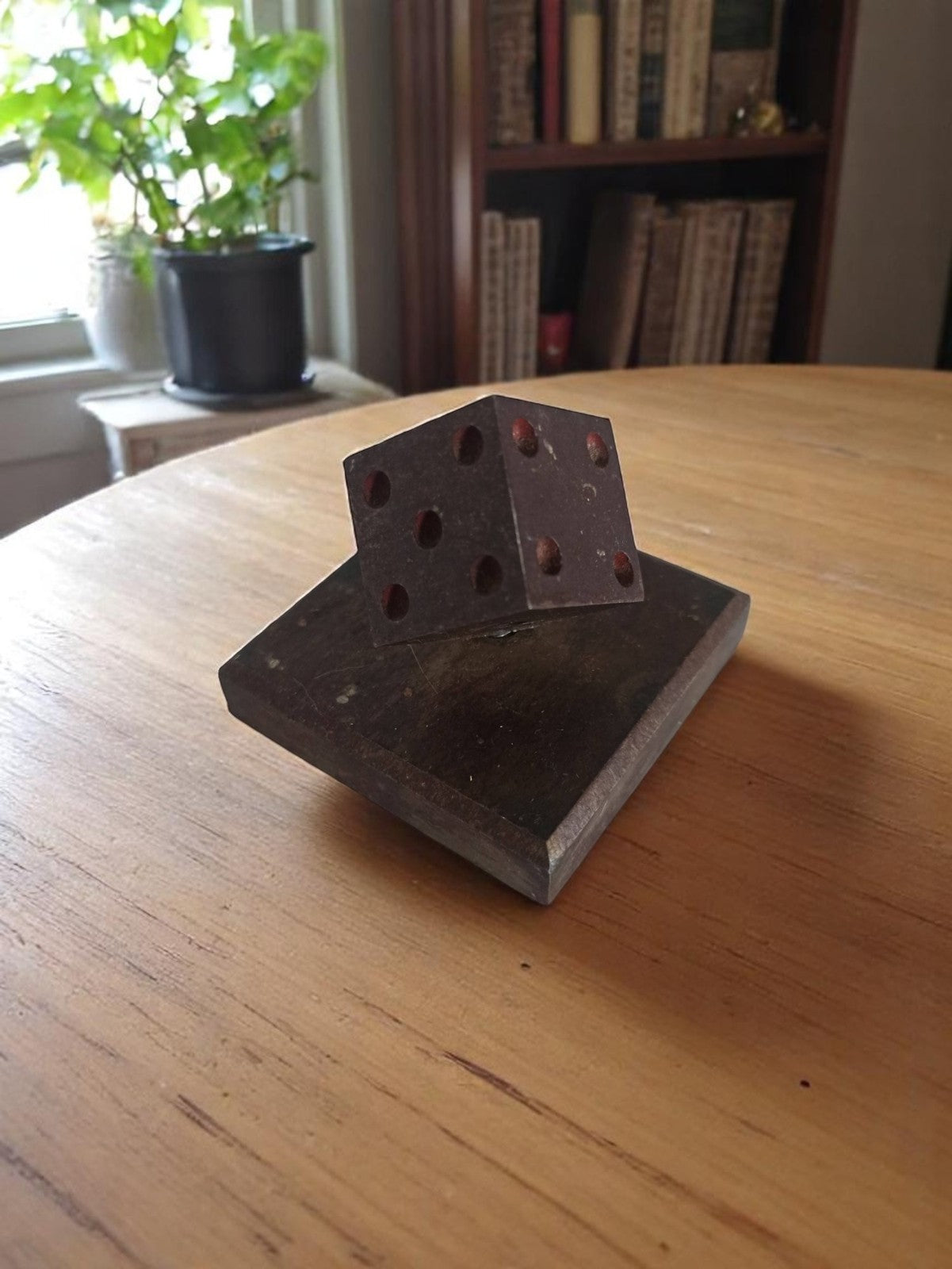 Vintage Holzskulptur Briefbeschwerer Dekowürfel, Retro Dekoobjekt