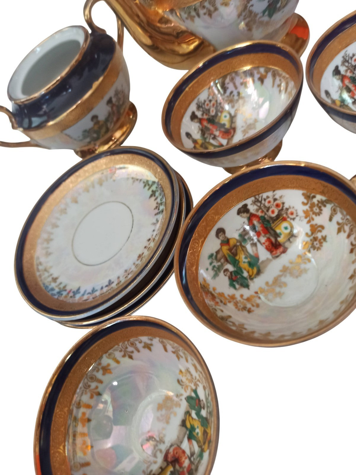 Service à thé ancien porcelaine japonaise vintage, dorures, scènes galantes comp