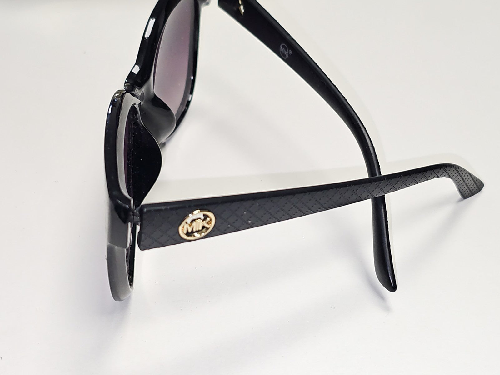 Paire de lunettes de soleil Michael Kors b8m2121 femme accessoire mode chic