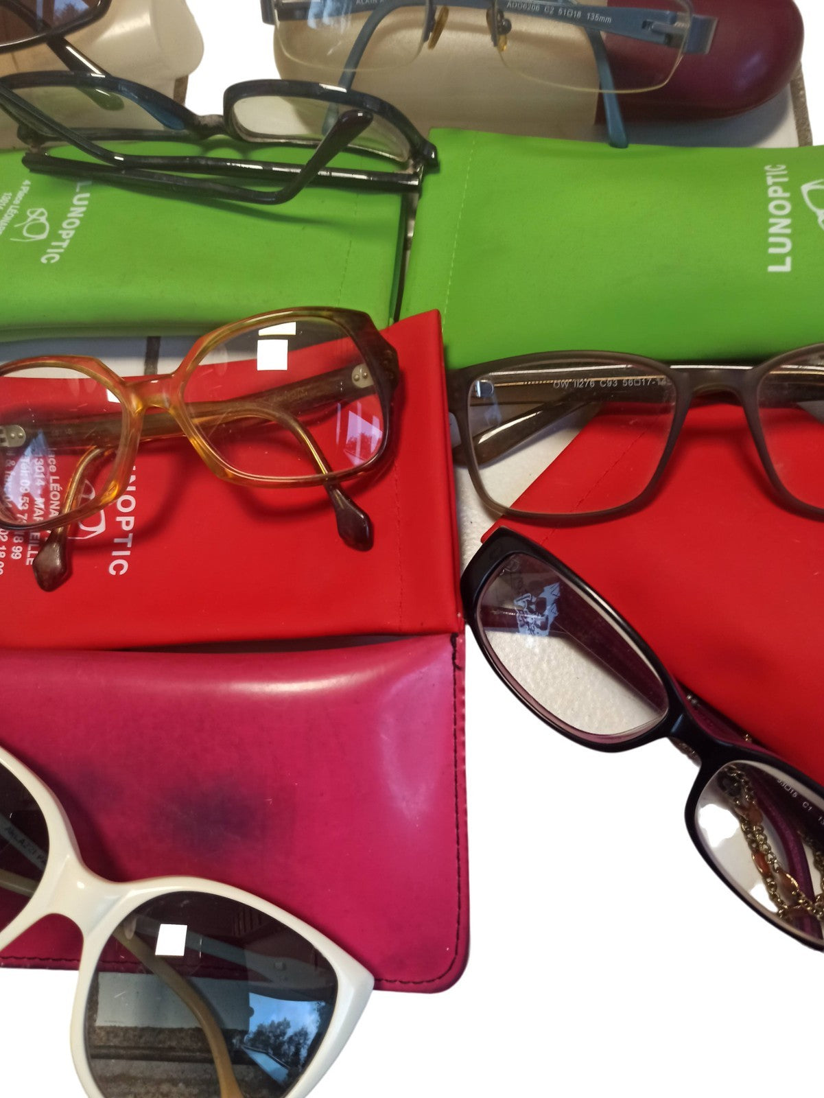 Lot lunettes vintage rétro, montures variées, verres occasions, étuis Lunoptic
